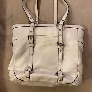 White coach shoulder bag